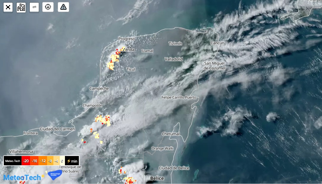 Incendios dejan densa capa de humo sobre los cielos peninsulares